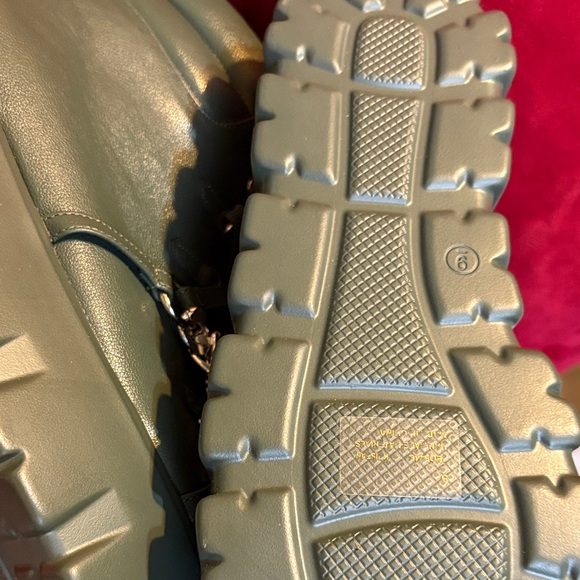 Cape Robbin Green Combat Boots with Chains - Picture 3 of 9